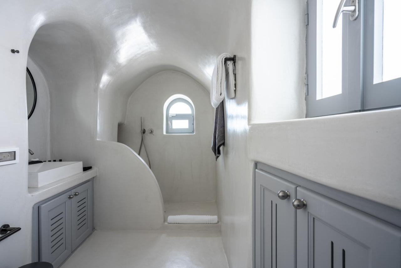 Inspire Santorini Luxury Villas Тира Экстерьер фото